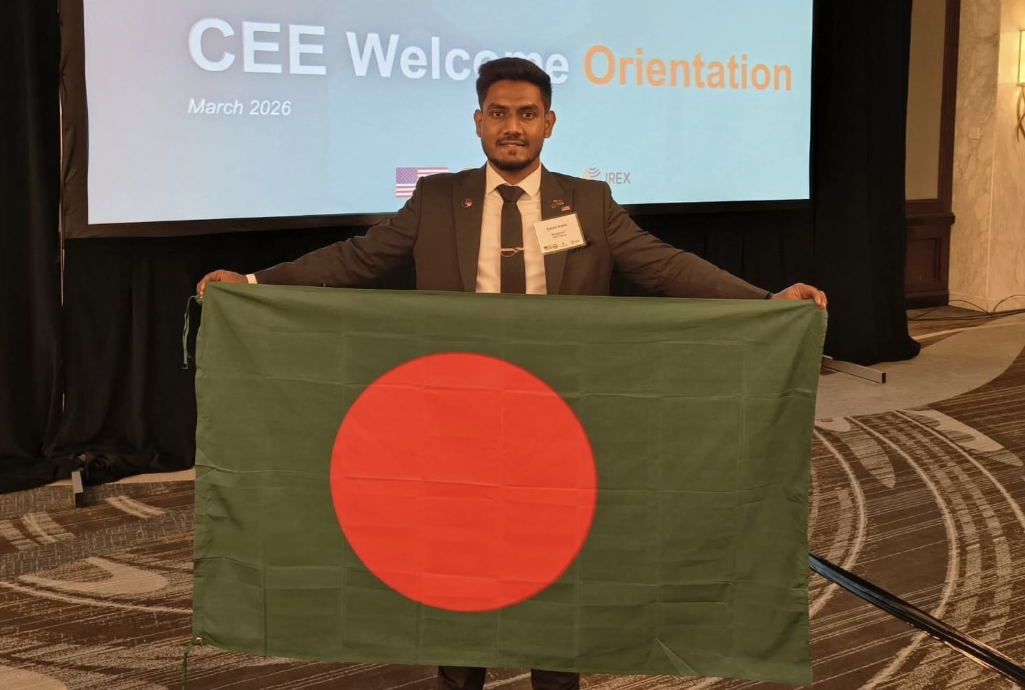 ১০ হাজারেরও বেশি প্রতিযোগীকে পেছনে ফেলে যুক্তরাষ্ট্রের ফেলোশিপে বাংলাদেশের তরুণ সায়েম আরাফাত